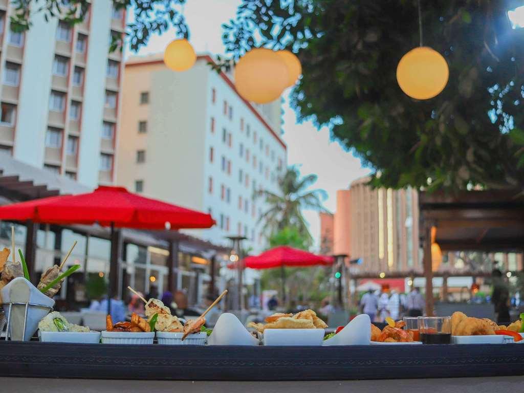 Novotel Dakar Restoran fotoğraf
